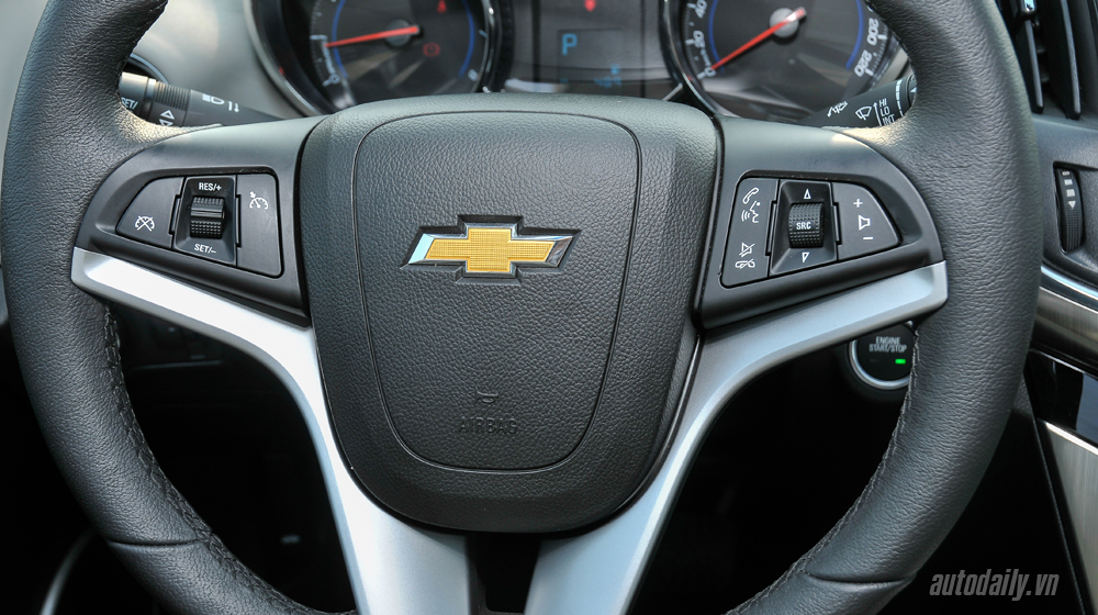 Mua bán xe Chevrolet Cruze Tiêu chuẩn AT 2015 Màu Trắng  XC00029302