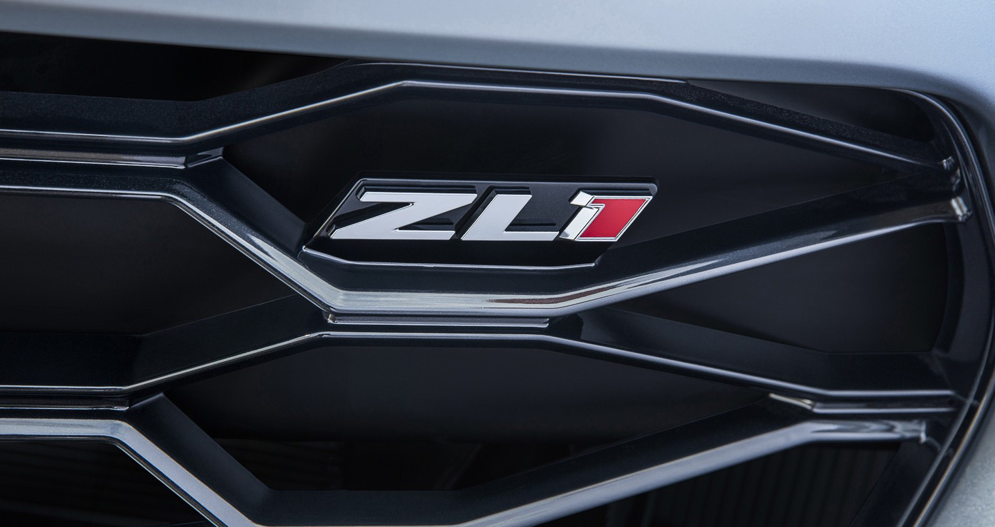 Chevrolet Camaro ZL1 2017 có gì mới? Giá bao nhiêu?