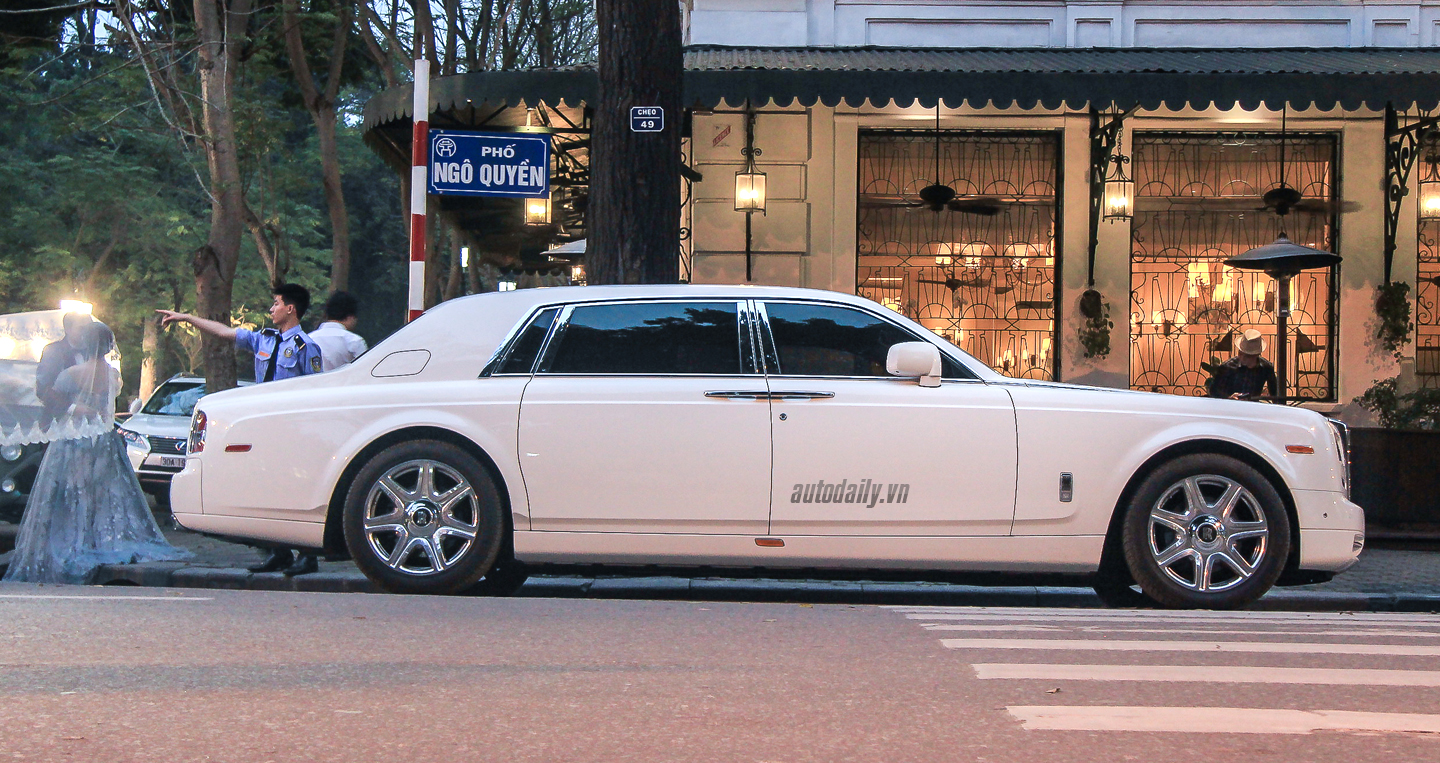 Rolls Royce Phantom Hire  White  Platinum Executive Travel